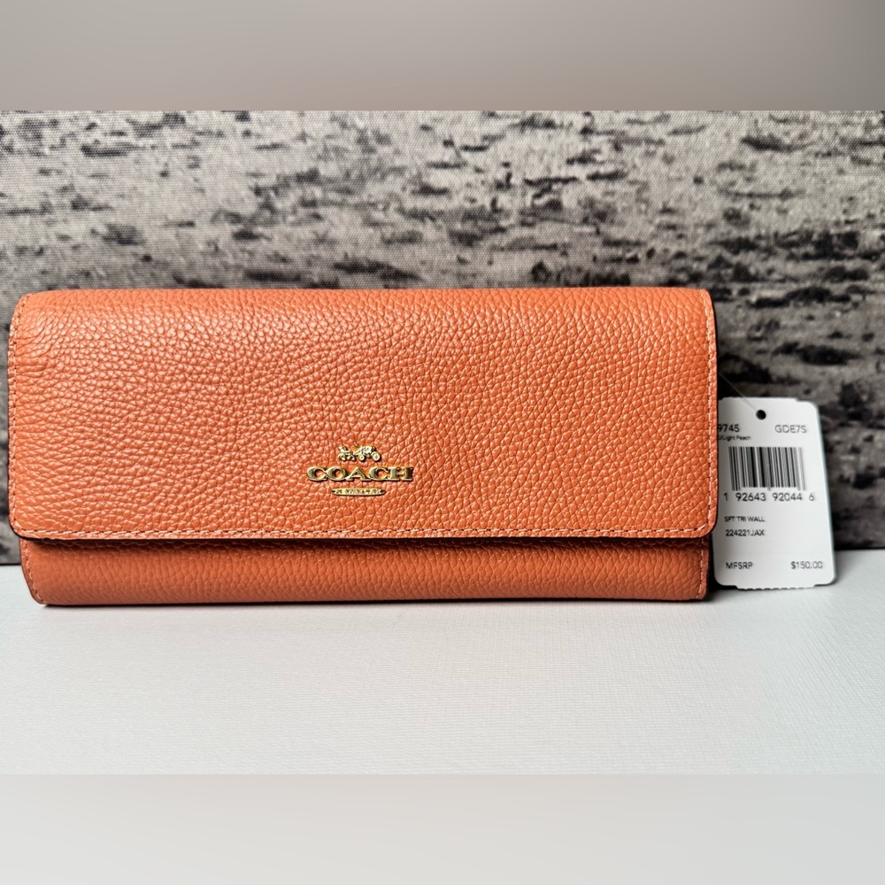 NWT Coach Soft Trifold Wallet Pebble Leather Light Peach / Gold 39745